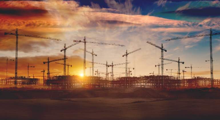 varias-gruas.jpg