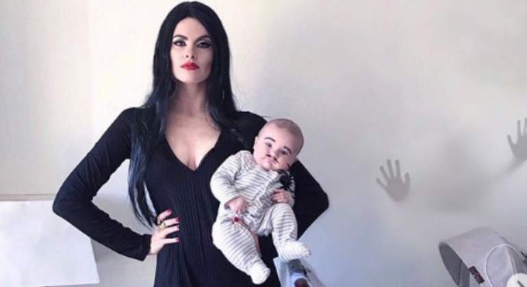 abenia-morticia770.jpg