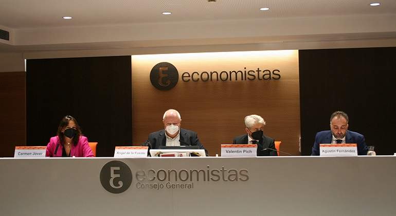 770-x-420-Economistas_Rueda-Prensa_-Financiacion-Autonomica_EE.jpg
