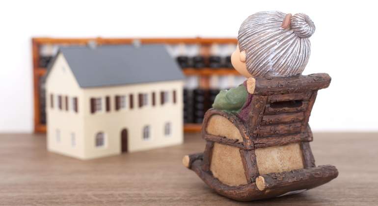 miniatura-anciana-vivienda-recurso-dreamstime.jpg