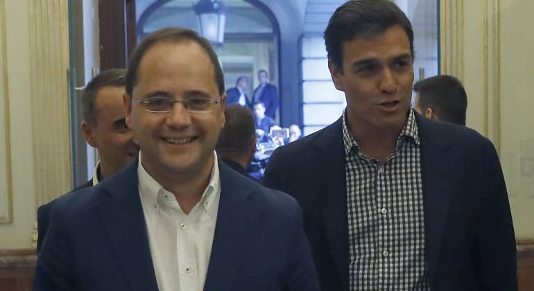 pedrosanchez-cesarluena-efe.jpg