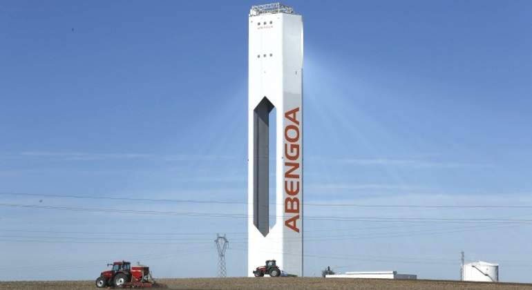 abengoa-tractor.jpg