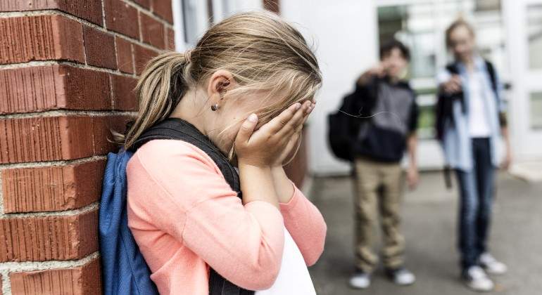 nina-siendo-acosada-en-el-colegio.jpg