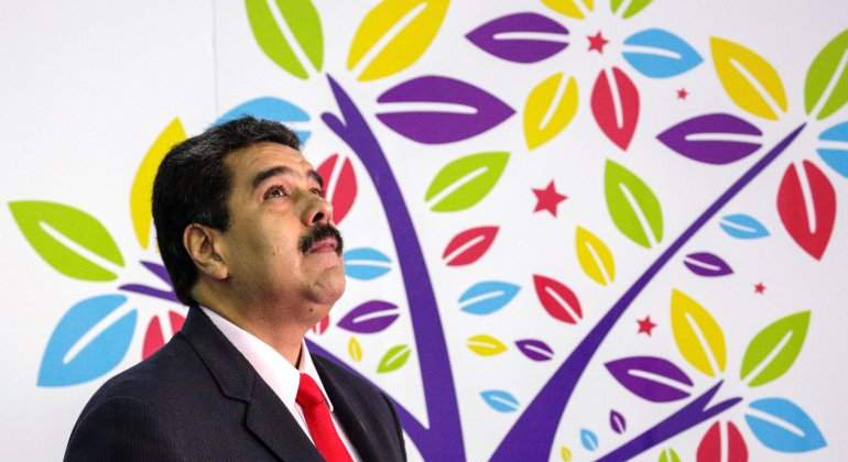 Maduro-fondo-flores.jpg
