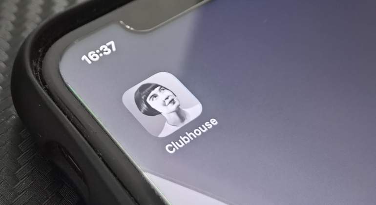 clubhouse-app.jpg