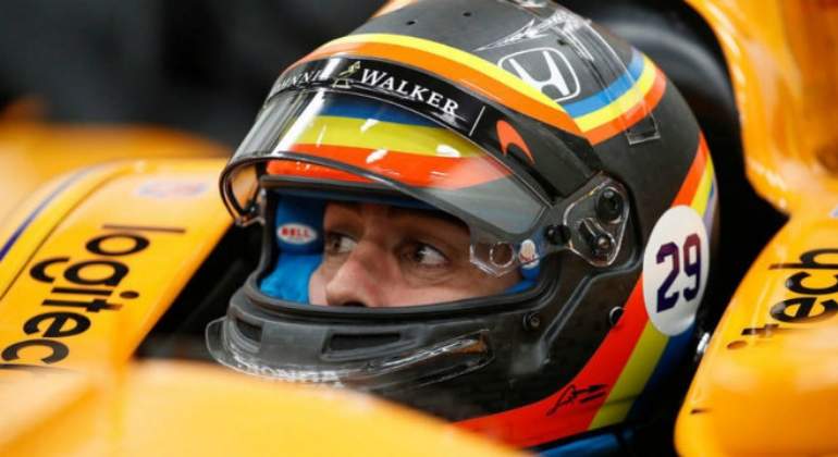 alonso-indy500-mclaren-casco.jpg