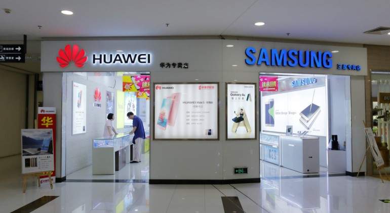 Tiendas-Huawei-Samsung.jpg
