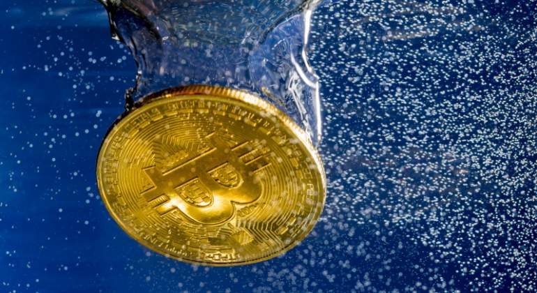 bitcoin-hundimiento-dreamstime.jpg