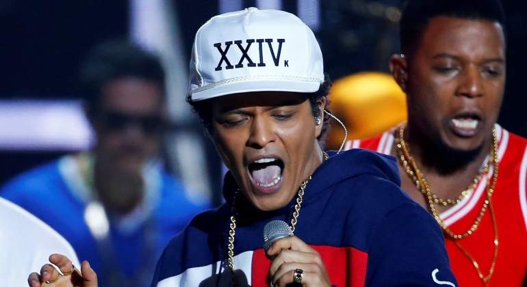 bruno-mars-emas-2016-reuters.jpg