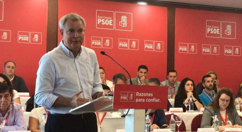 El consejero de Transportes del Gobierno canario Sebastin Franquis
