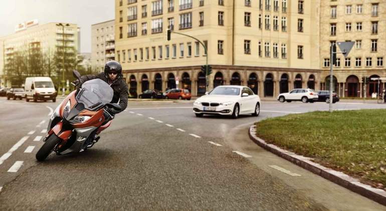 anesdor-motocicletas-ciudad.01jpg.jpg