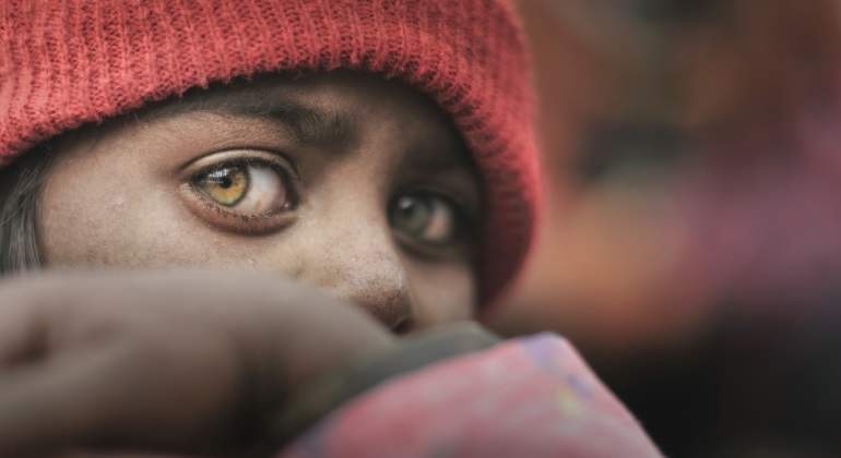 nina-triste-ojos-verdes.jpg