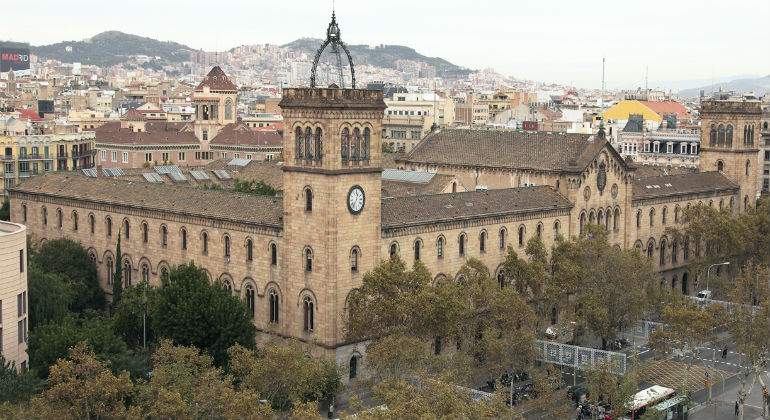 UNIVERSIDAD-DE-BARCELONA11111111.jpg