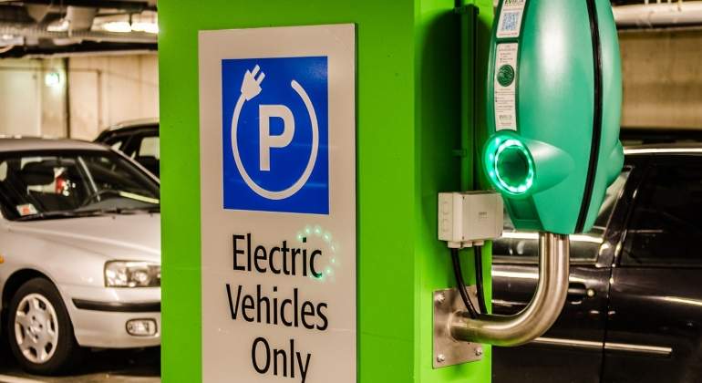 punto-de-recarga-coche-electrico