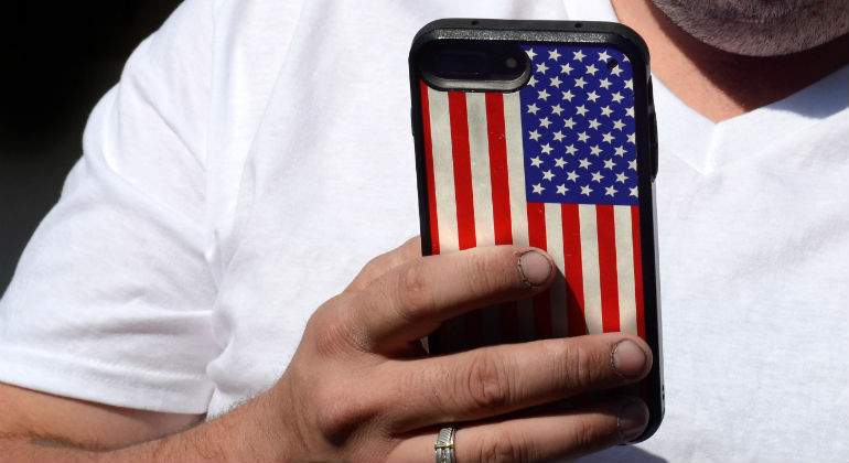 smartphones-usa.jpg