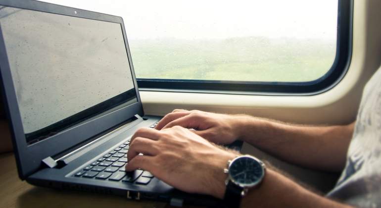 tren-ordenador-dreams.jpg
