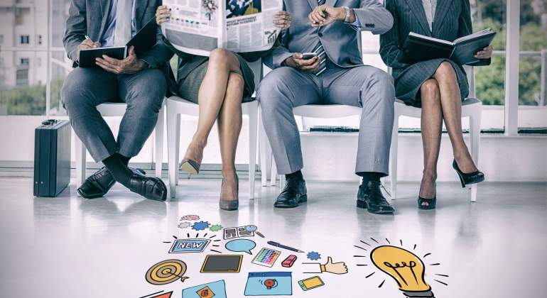 entrevista-trabajo-suelo-ideas-dreamstime.jpg