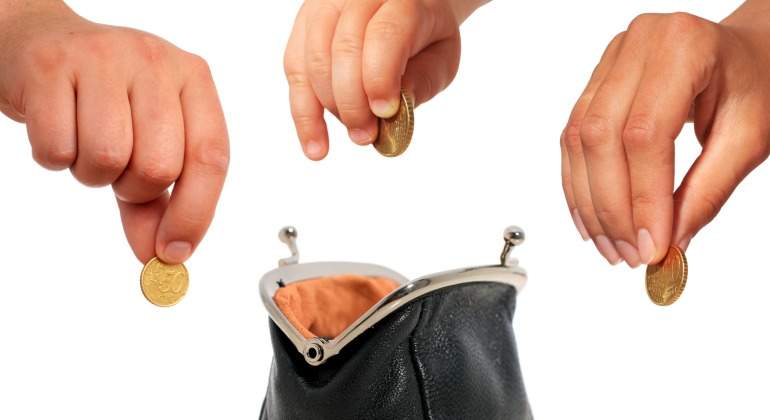 euros-manos-cartera-770-dreamstime.jpg