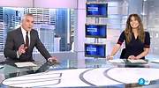 Cuidadín: David Cantero provoca la risa a Isabel Jiménez en Informativos Telecinco