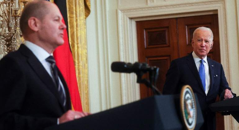 olaf-scholz-canciller-alemania-joe-biden-presidente-eeuu-rueda-prensa-conjunta-casa-blanca-nord-stream-2-8febrero2022-reuters-770x420.jpg