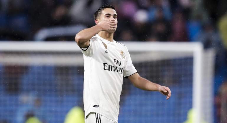 reguilon-beso-bernabeu-getty.jpg