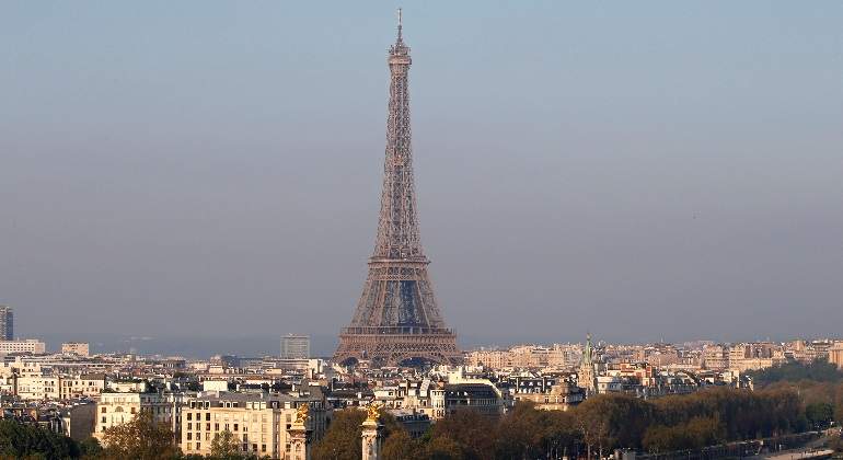 paris-torre-eiffel-francia-reuters-770x420.jpg