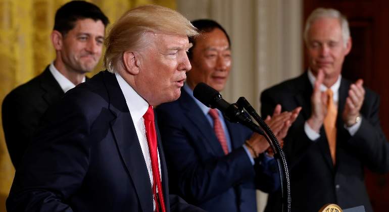 foxconn-gao-trump.jpg