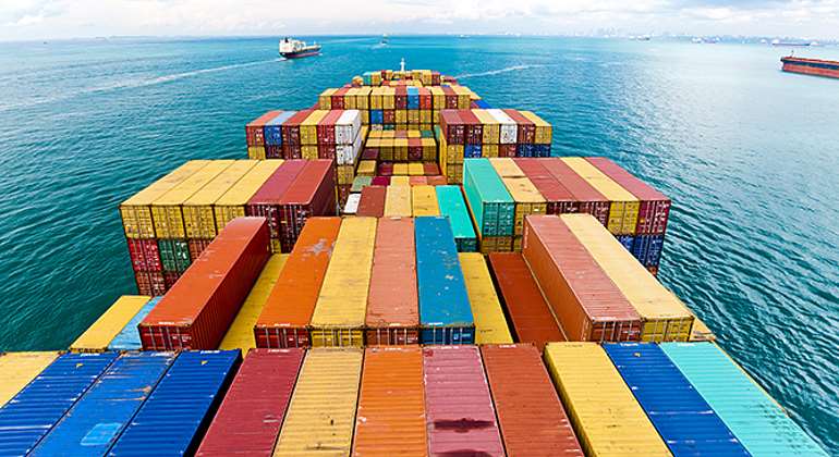 contenedores-barco-mar-exportar-770-istock.jpg
