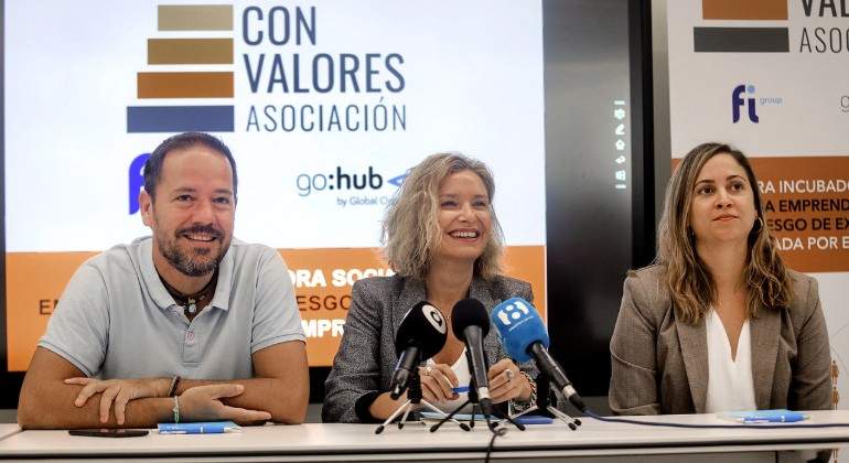 Melquiades Lozano Patricia Pastor y Cristina Iranzo EE