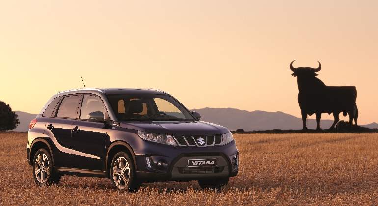 suzuki-vitara-toro-osborne-2017-01.jpg