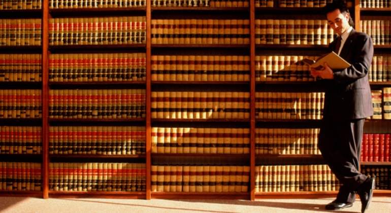 Estanteria-biblioteca-legal-770-x-420--Getty.jpg