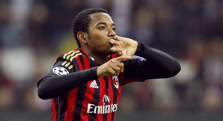 Robinho-celebra-gol-2014-reuters.jpg
