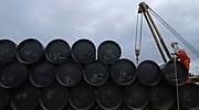 Se pone en marcha el mayor recorte de la producción de petróleo en la historia