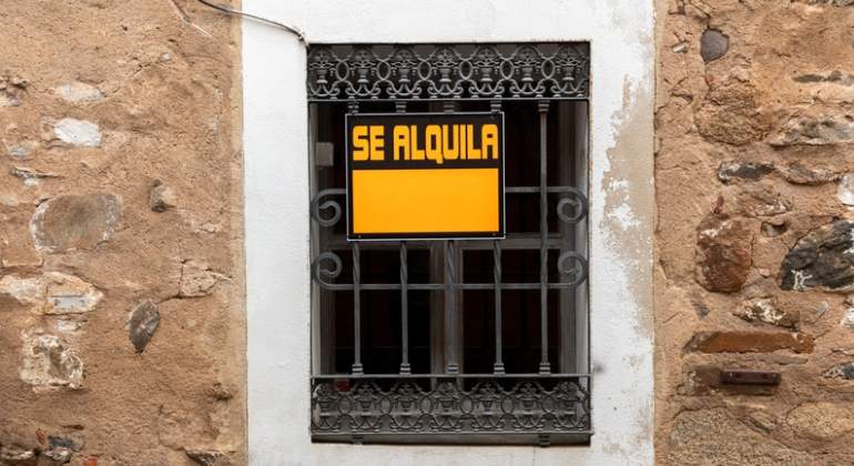 alquiler-pueblo-dreamstime.jpg