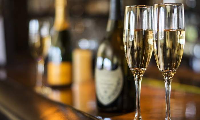 champagnes-navidad-dreamstime.jpg