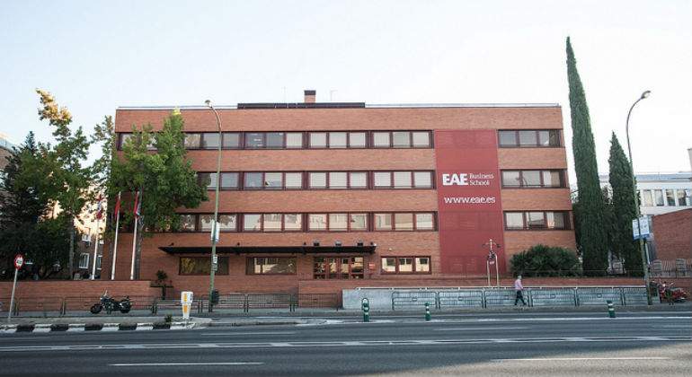 eae111.jpg