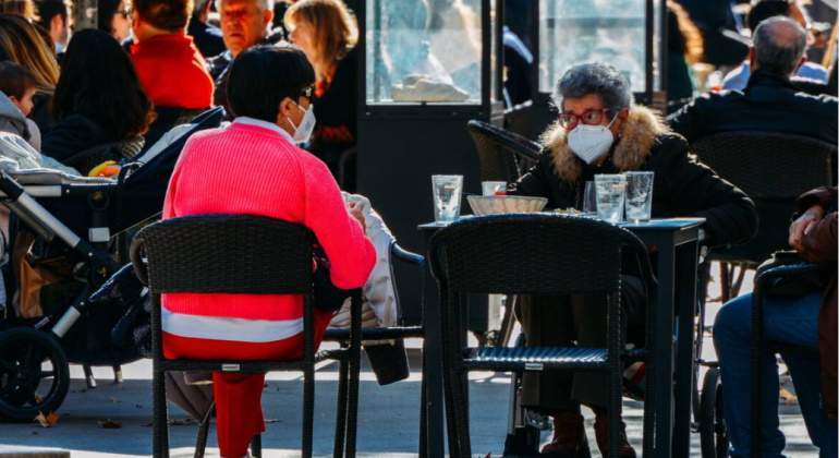 terraza-abrigo-mascarilla.jpg
