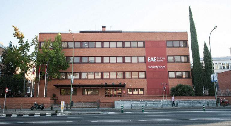 eae111.jpg