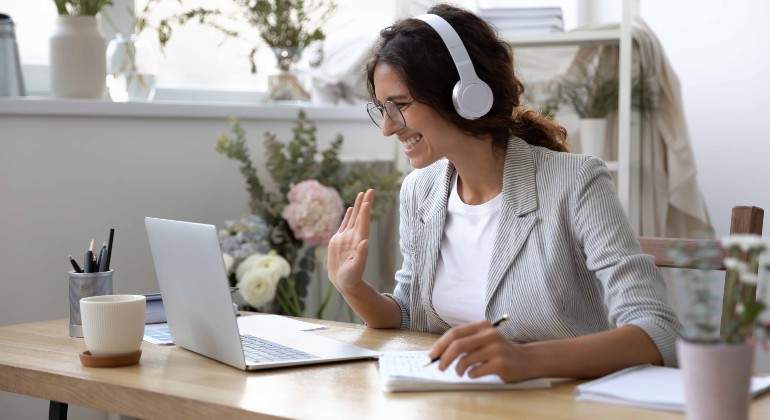 Blended-learning_Main-image-1.jpg