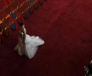 /imag/_v0/770x420/3/f/a/vestido-oscar-reuters.jpg - 300x250