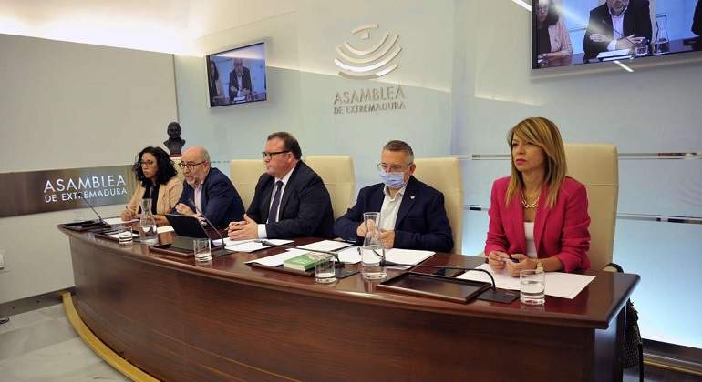24_mayo_hacienda_comision_1.jpg