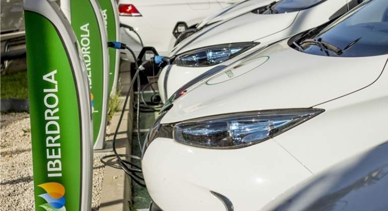 iberdrola-carga-electricos.jpg