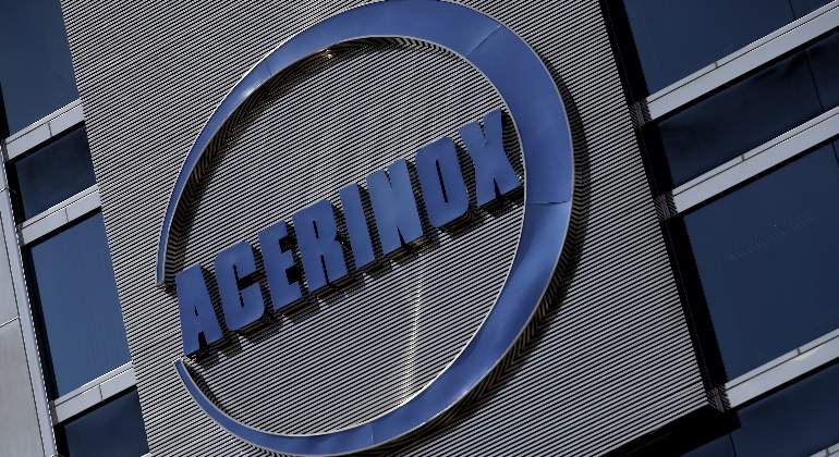 acerinox-logo-cartel-eduardo-parra-ep-770x420.jpg