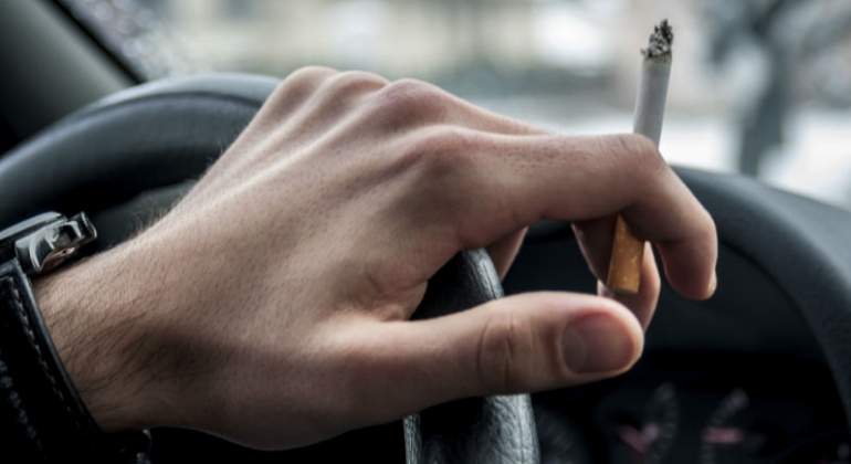cigarro-coche.jpg