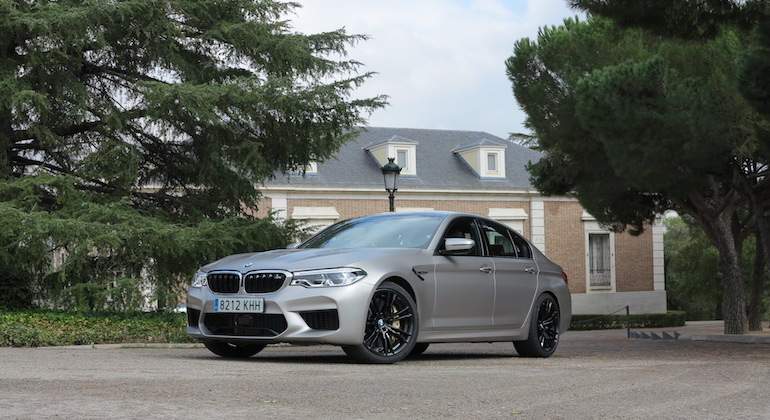 bmw-m5-1.JPG