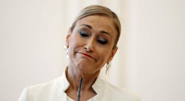 cifuentes-dimision-efe.jpg