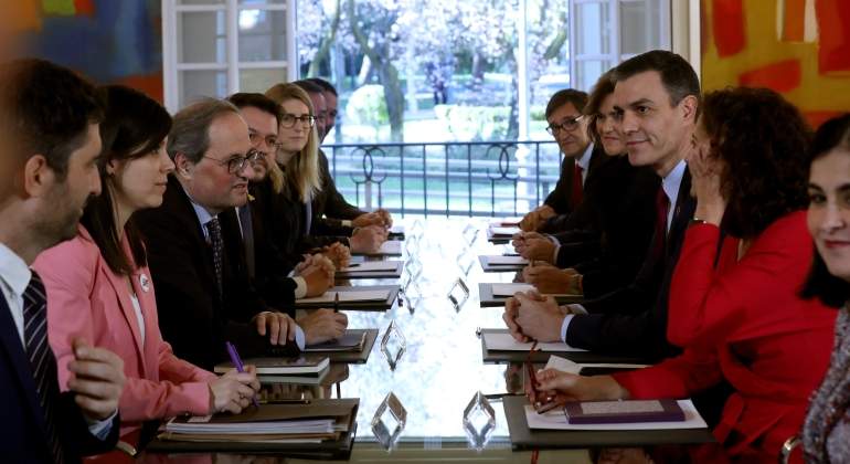 mesa-dialogo-moncloa-26FEB20-efe.jpg
