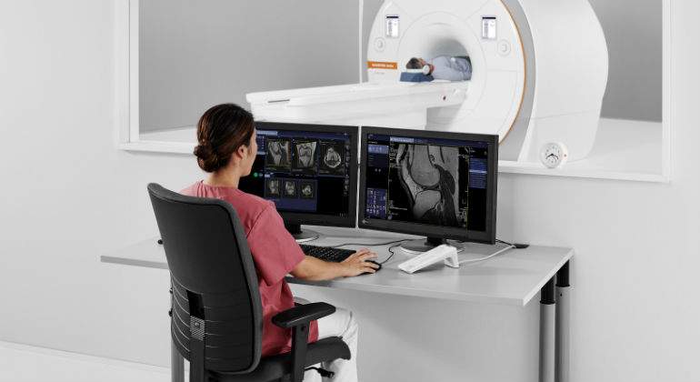 Siemens-Healthineers-DEFINI.jpg