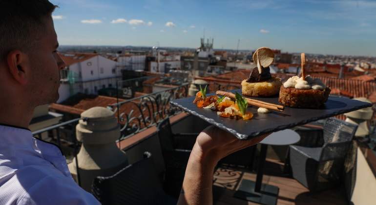 camarero-terraza-ep.jpg