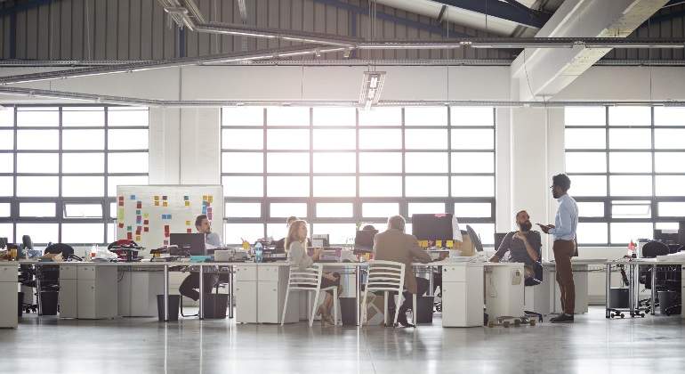 oficina-empleados-espacios-trabajo-getty-770x420.jpg